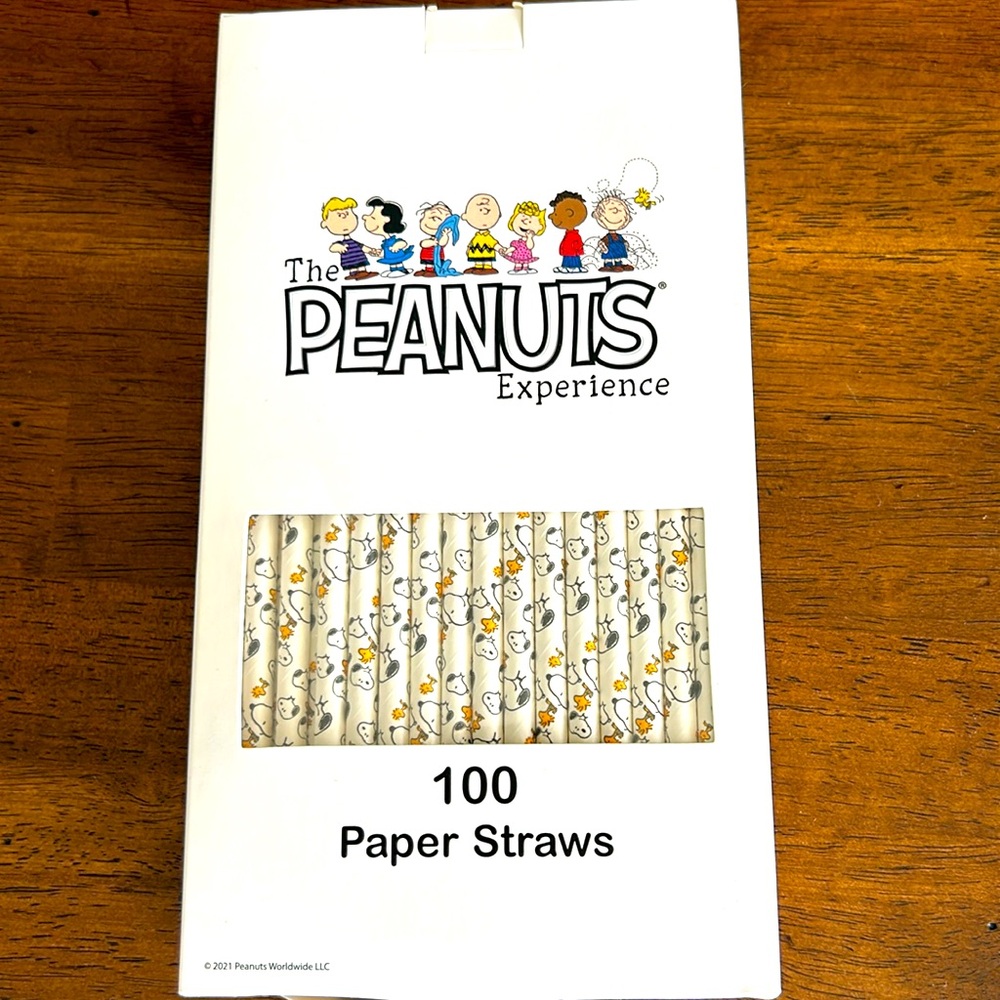 The Peanuts paper straws